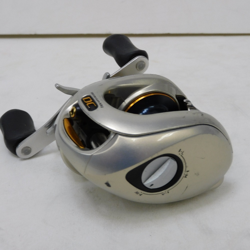 Dz753521 シマノ リール 08メタニウム Mg DC 右ハンドル shimano 中古