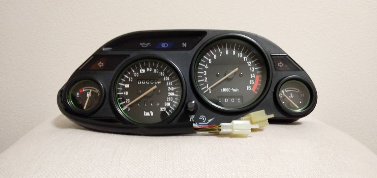 GPZ900r用ZZR1100 D型メーター ポン付け。 自動車、オートバイ