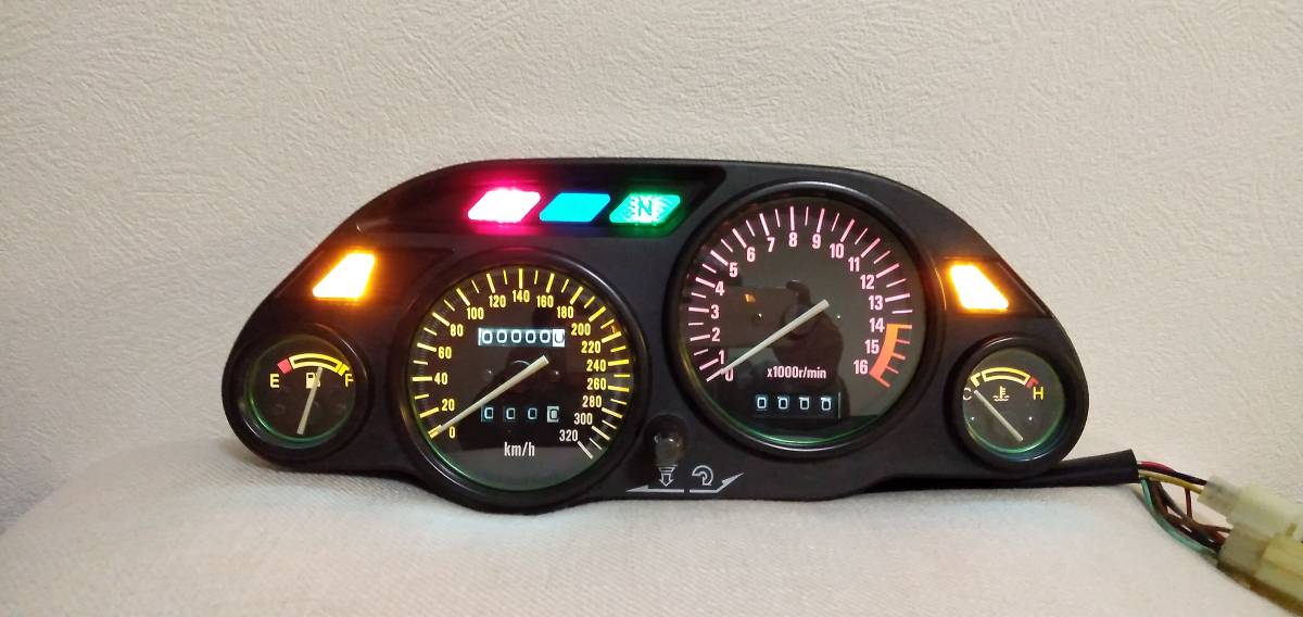 GPZ900r用ZZR1100 D型メーター ポン付け。 自動車、オートバイ