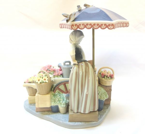 1000円スタート フィギュリン LLADRO リヤドロ 1454 公園通りの花屋
