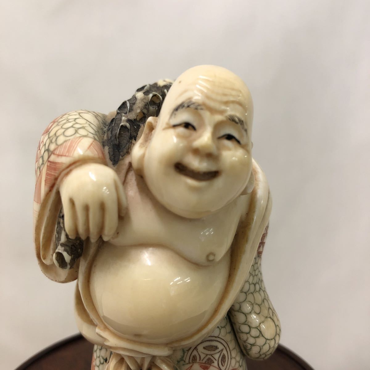 布袋様、象牙風彫刻置物 布袋様 象牙風 置物 七福神 彫刻