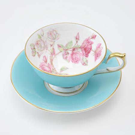 SALE，100%新品 Aynsley／エインズレイ エリザベスローズ ティーカップ&ソーサー アセンズ ターコイズ 定価10 000 円 税抜(エインズレイ)｜売買されたオークション情報、yahooの商品情報をアーカイブ公開 - エインズレイ