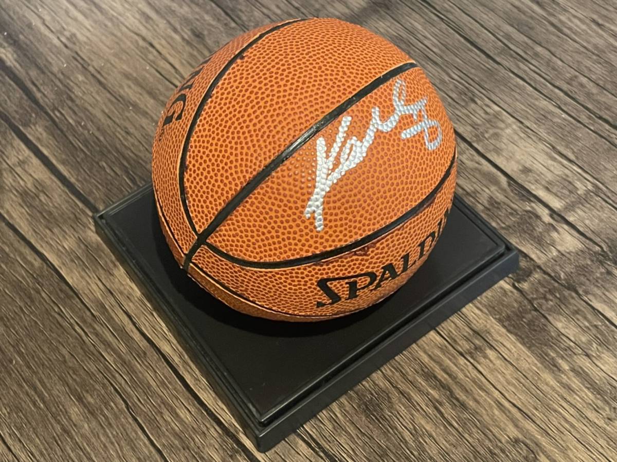 Kobe Bryant コービー ブライアント サインボール(サイン)｜売買された  
