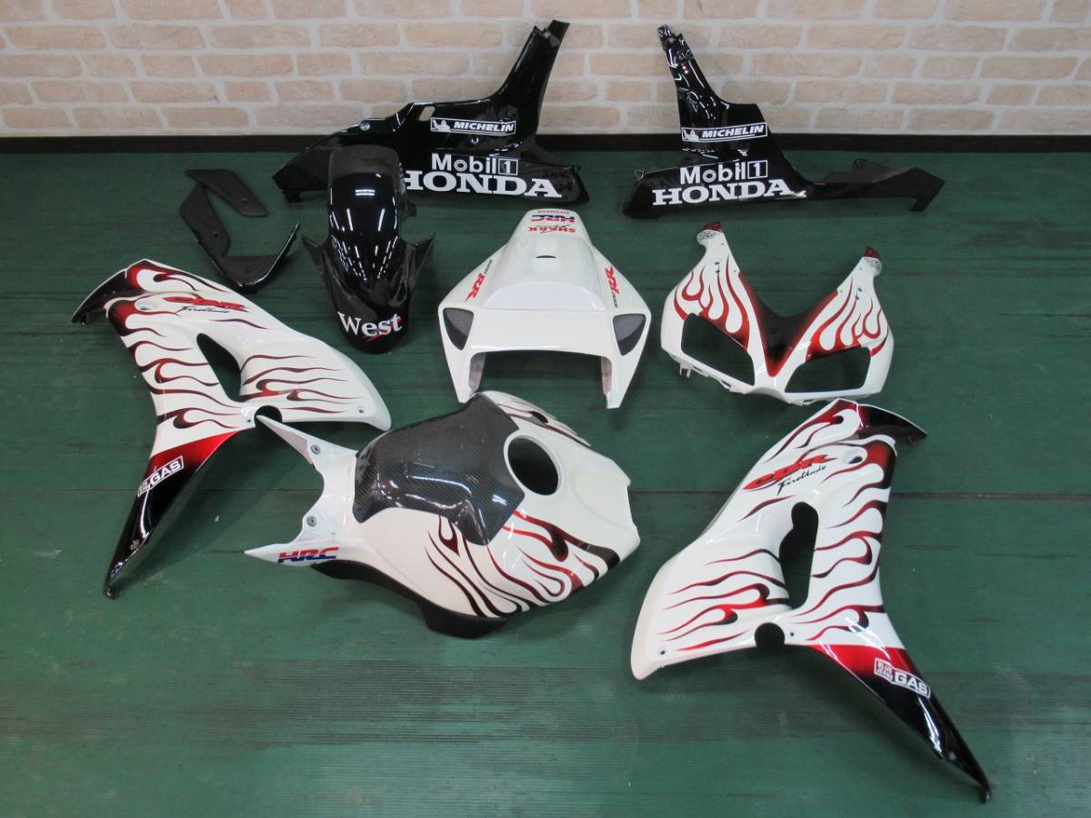 MFD大阪】ホンダ CBR1000RR SC57 後期 社外外装 セット カウル セット