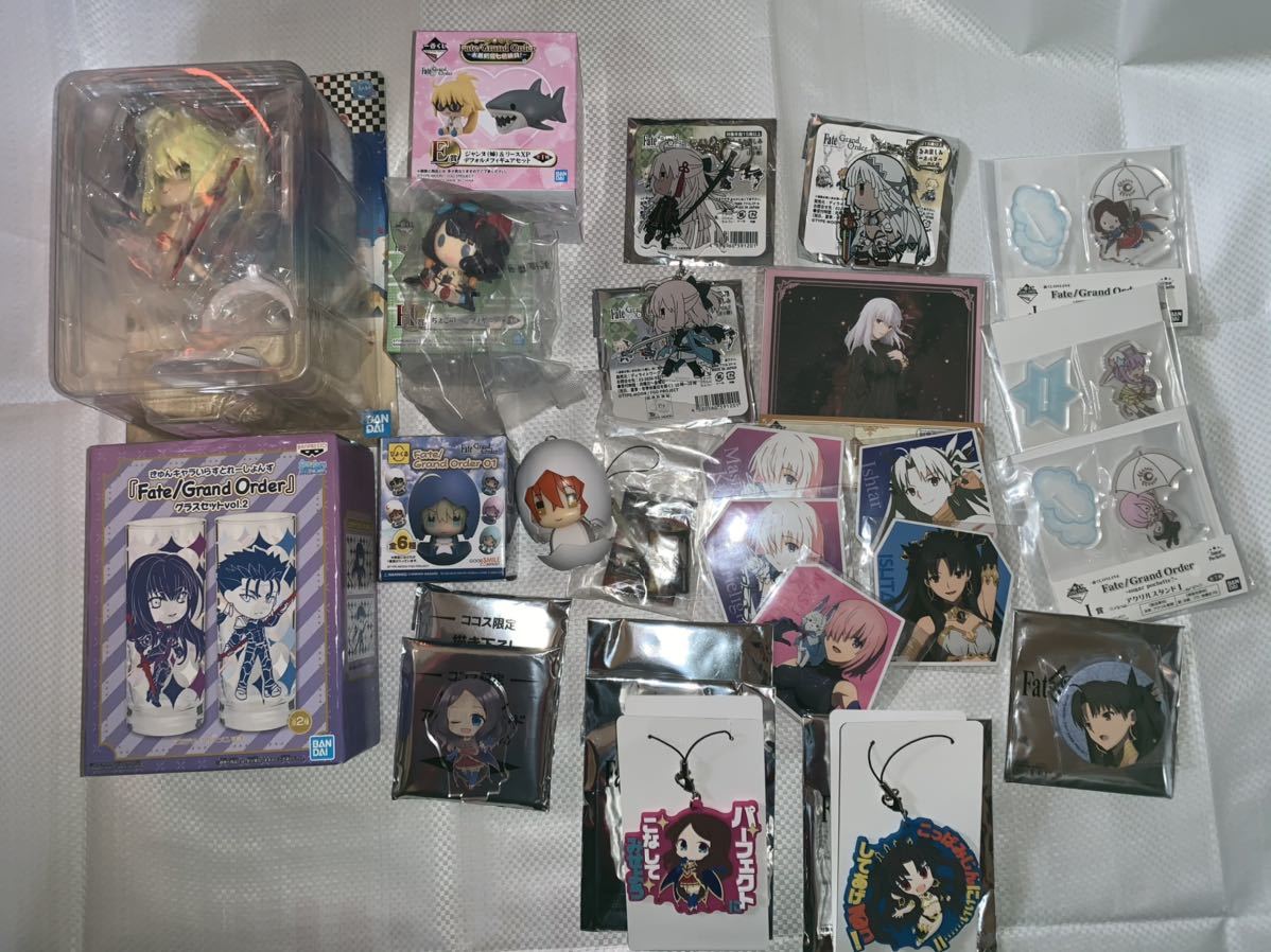 Fate/Grand Order アクリルキーホルダー ストラップ 缶バッジ グッズ 