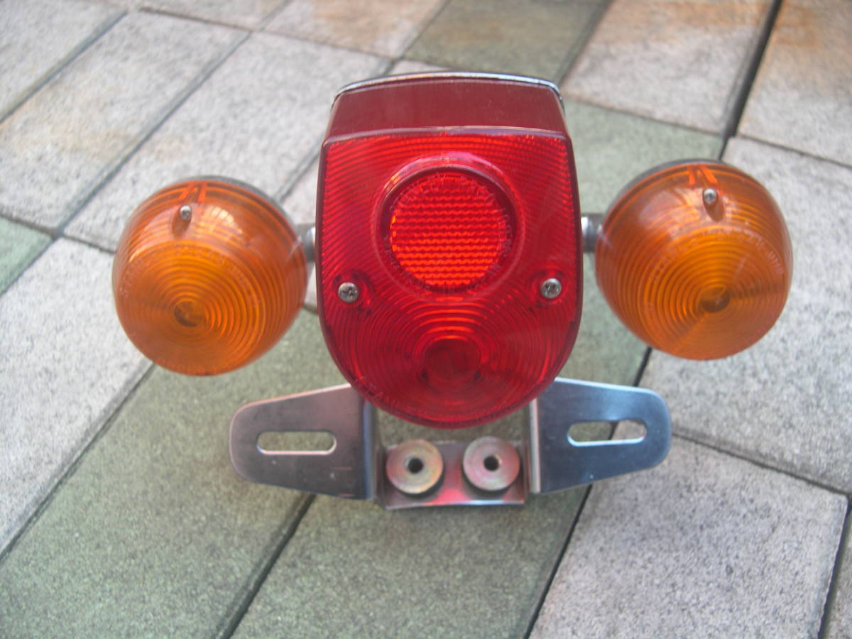 Tl50かtl125バイアルス テールassy ブラケット ウインカー付き メッキキレイ 純正 テールランプ 売買されたオークション情報 Yahooの商品情報をアーカイブ公開 オークファン Aucfan Com