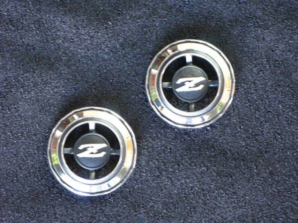 フェアレディS30Zクォーターエンブレムセット. 日産 純正 S30Z