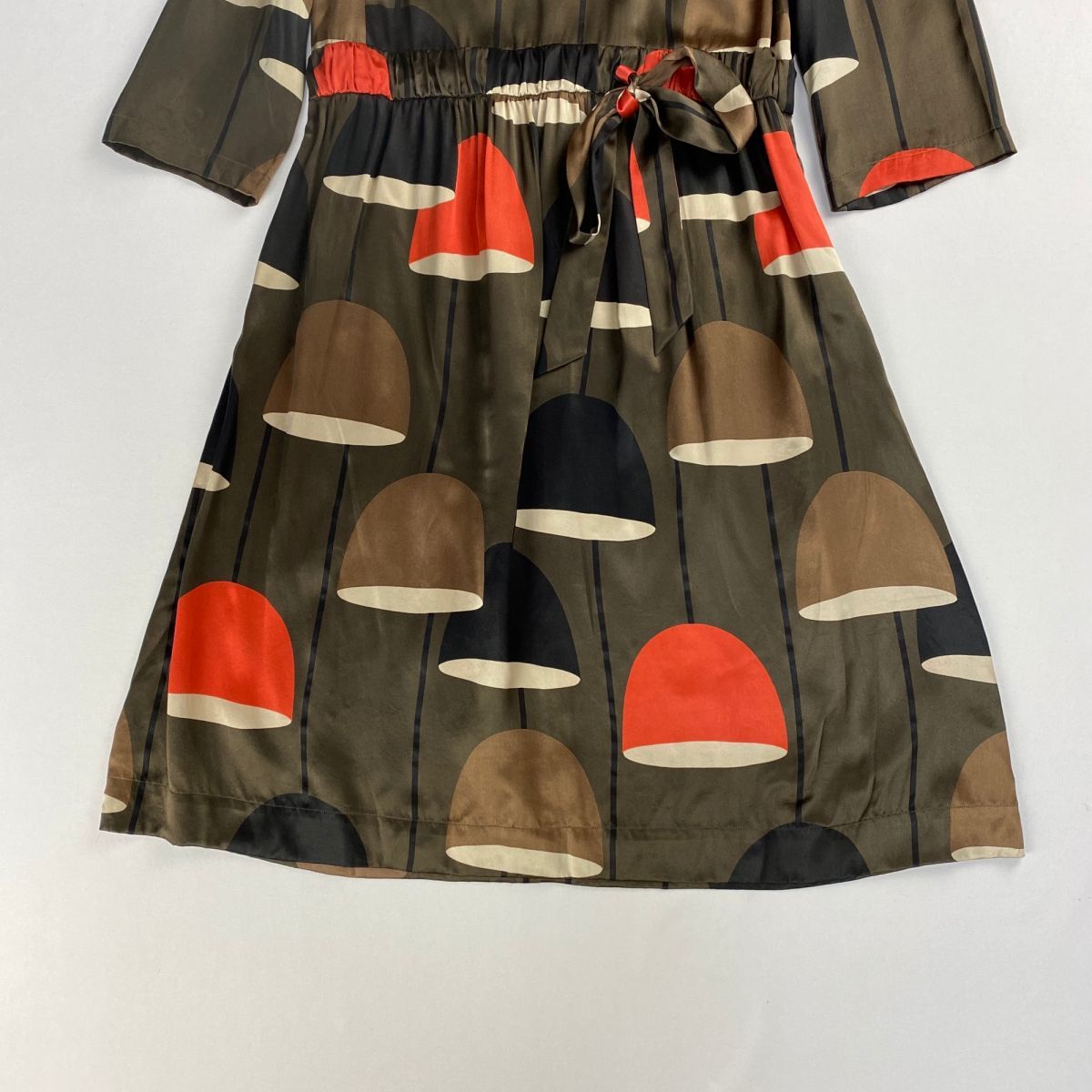 Orla Kiely オーラカイリー シルク100 五部袖 膝丈ワンピース 総柄 ブラウン 茶色 サイズ02 Ww473 Mサイズ 売買されたオークション情報 Yahooの商品情報をアーカイブ公開 オークファン Aucfan Com