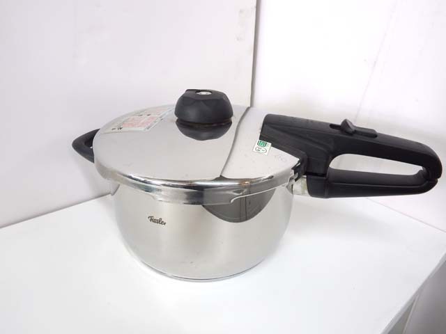 Fissler フィスラー Vitavit 11 633 04 圧力鍋 ロイヤル 4 5l 本体のみ ドイツ製 圧力鍋 売買されたオークション情報 Yahooの商品情報をアーカイブ公開 オークファン Aucfan Com