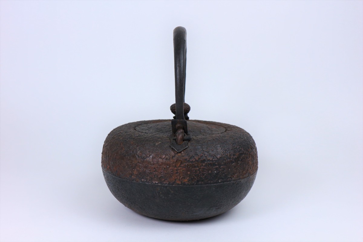 照光堂 砂鉄 鉄瓶 造 心斎 煎茶道具 南部 桜尽紋 南部鉄器 - 湯