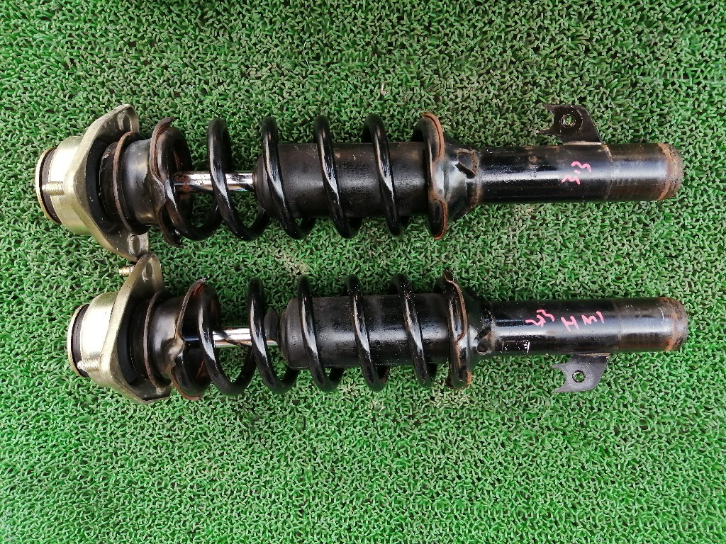 ホンダ　アクティ トラック　HA6 HA7 HH5 HH6　バモス　HM1 HM2 HJ1 HJ2　左右　フロントストラット　 HH5 HA7 | 国内 6点セット ドアバイザー