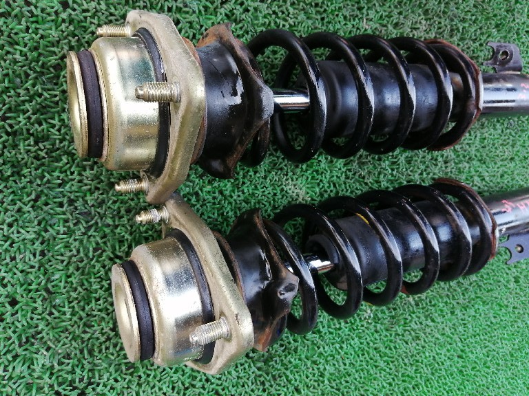 ホンダ　アクティ トラック　HA6 HA7 HH5 HH6　バモス　HM1 HM2 HJ1 HJ2　左右　フロントストラット　 HH5 HA7 | 国内 6点セット ドアバイザー