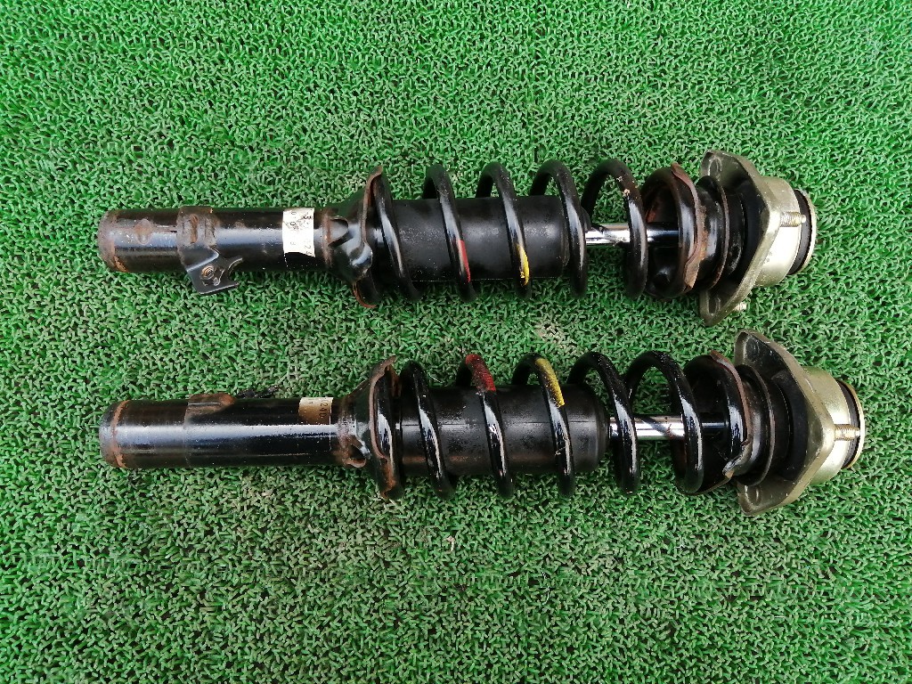 ホンダ　アクティ トラック　HA6 HA7 HH5 HH6　バモス　HM1 HM2 HJ1 HJ2　左右　フロントストラット　 HH5 HA7 | 国内 6点セット ドアバイザー