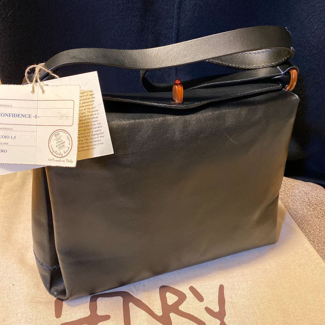 Henry Cuir CONFIDENCE アンリークイール ショルダーバッグ