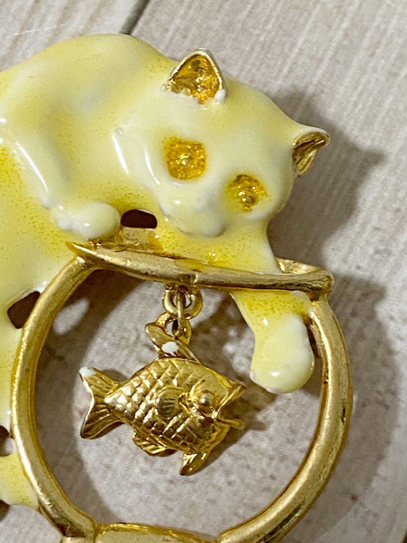 ブローチ 猫モチーフ 金魚 エナメル ゴールド レトロ ヴィンテージ_3