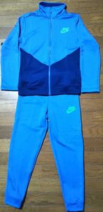 Nike ナイキ ジャージ セットアップ 上下セット ジュニア 150cm M 140cm 150cm 定価円 スカイブルー 150 145 154cm 売買されたオークション情報 Yahooの商品情報をアーカイブ公開 オークファン Aucfan Com