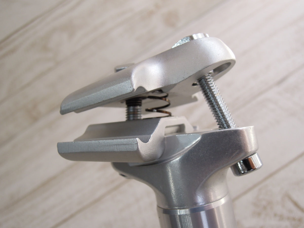 J☆新品箱入り！サンツアー/シュパーブ プロ/シートポスト/SP-S800-S