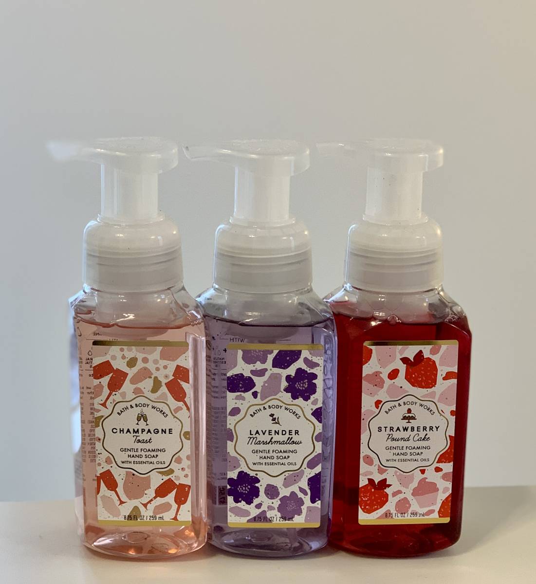 Bath&BodyWorks バスアンドボディワークス ハンドソープ3本セット ストロベリー他(ハンドソープ)｜売買されたオークション情報