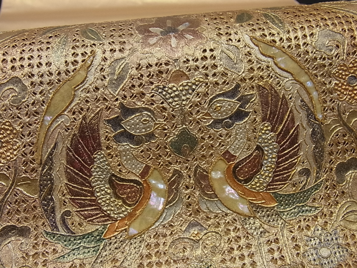 着物屋こころ□六通太鼓柄袋帯 螺鈿 中国三大刺繍 スワトウ刺繍