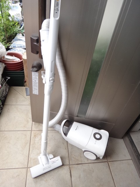 パナソニック 紙パック式掃除機 ハウスダスト発見センサー搭載 MC
