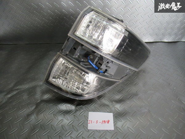 トヨタ 純正 GGH20W 20系 前期 ヴェルファイア LED テール ライト ランプ 右 運転席側 外側 KOITO 58-29 点灯OK 割れ無し 即納 棚P-3