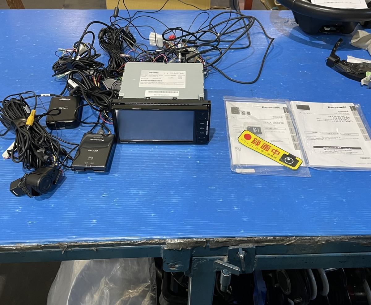 Panasonic Strada CN-RE07WD メモリーナビ フルセグ 地図2020年 ETC2.0