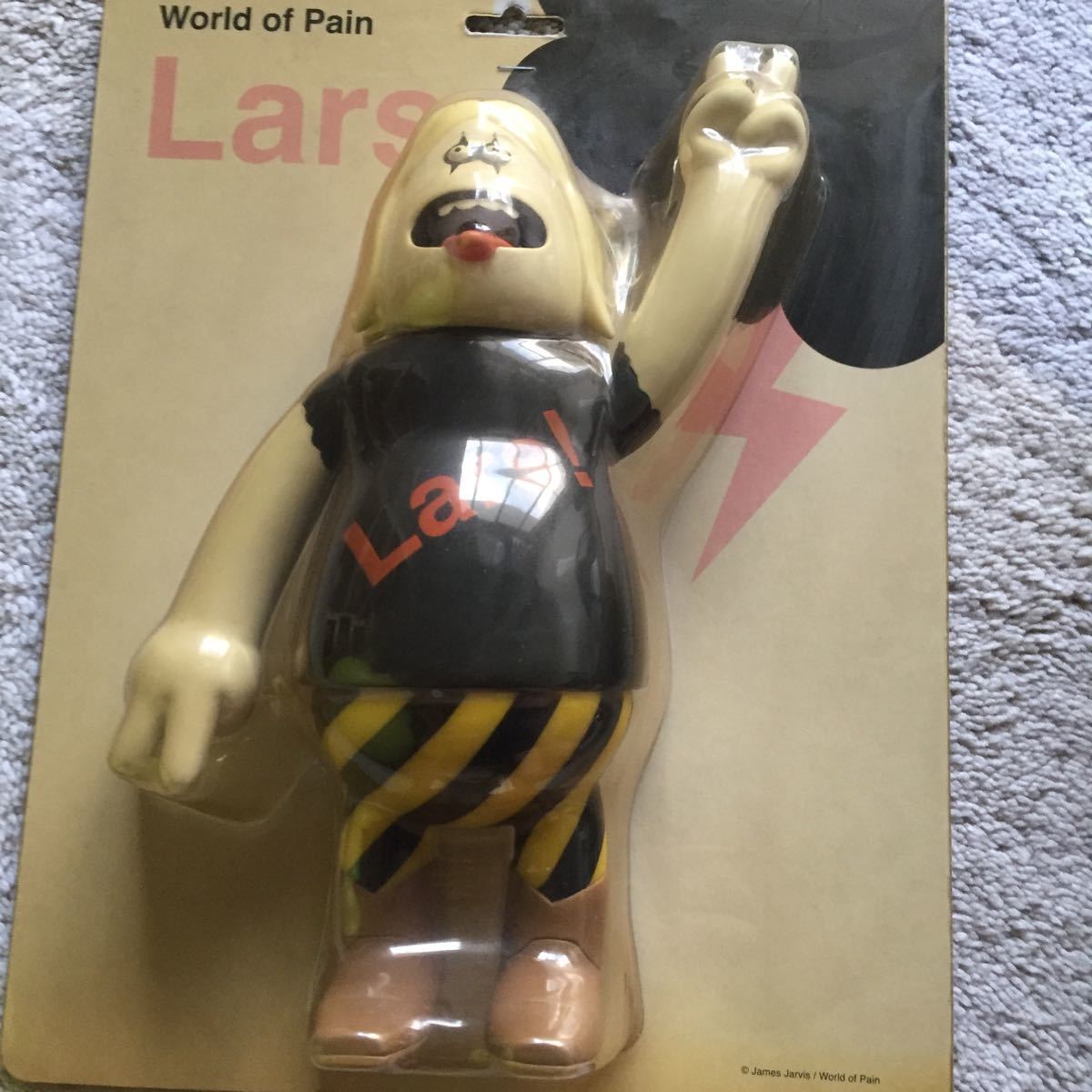 AMOS TOY World of Pain Policeman & Lars 2体セット ジェームス