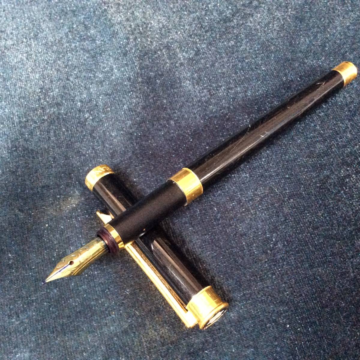 ψ　4/21　183166　MONTBLANC　モンブラン　NOBLESSE　万年筆　750　18K/ct　筆記用具　ブラック×ゴールドカラー