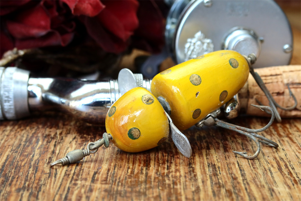 【激安大特価，新作登場】 40s PFLUEGER GLOBE フルーガー オールド ウッド ロータリーヘッドルアー / heddon 道楽 ZEAL バルサ50 ハトリーズなど木製ルアー好きに(ビッグベイト)｜売買されたオークション情報、yahooの商品情報 淡水