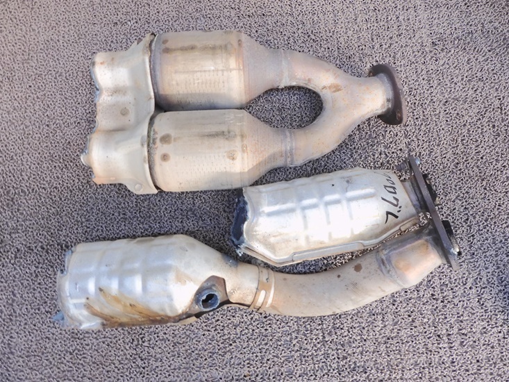 【お得，最新作】 05-98 トヨタ プログレ JCG10 触媒 キャタライザー カット品 1JZ-FSE KA1 4個 クラウン マークⅡ(触媒)｜売買されたオークション情報、yahooの商品情報をアーカイブ公開 - オークファン トヨタ用