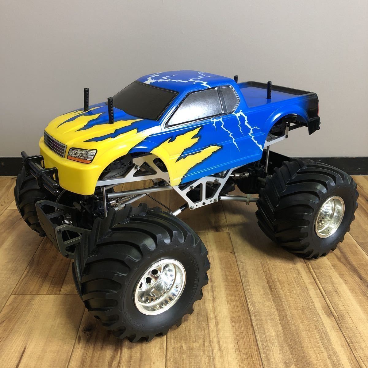 売切！1円スタート！タミヤ TAMIYA 1/10 電動RC 4×4 モンスター
