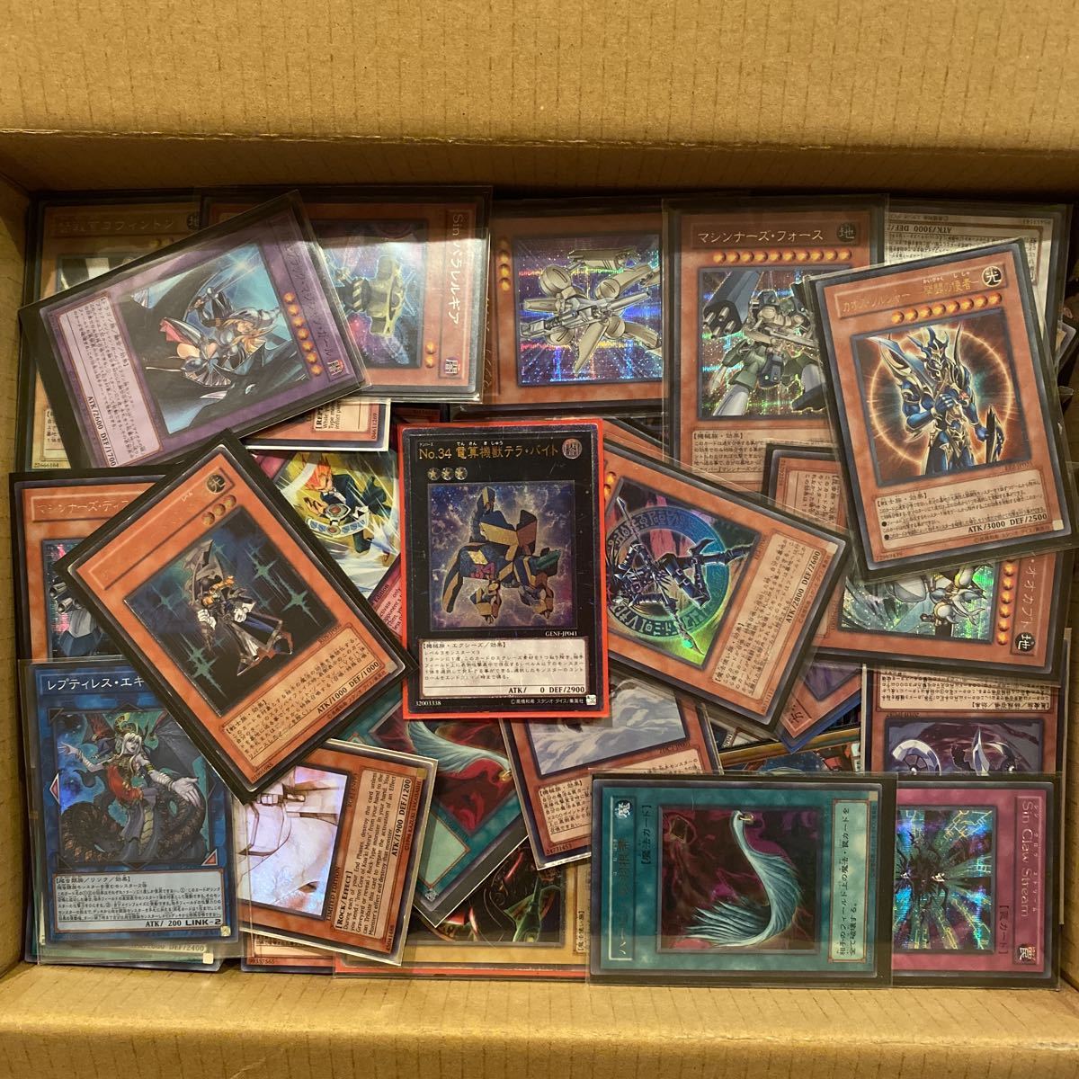 遊戯王 字レア 約300枚 遊戯王 字レア 約2800〜2900枚 まとめ売り 商品の状態 公式通販