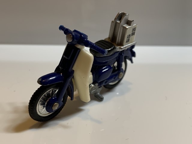トミカ ホンダ スーパーカブ 出前バイク 商用車 公用車 売買されたオークション情報 Yahooの商品情報をアーカイブ公開 オークファン Aucfan Com