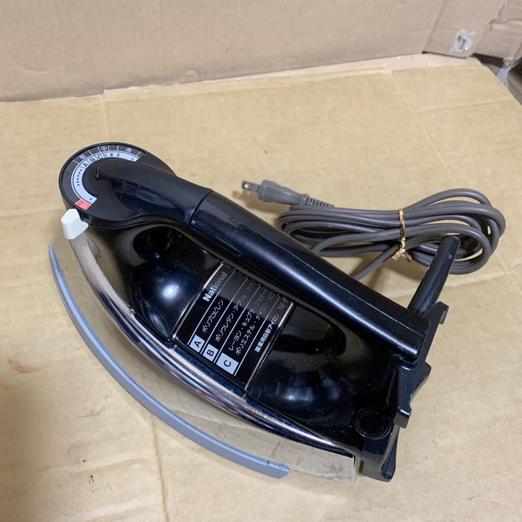 (あ-797) National ナショナル 業務用自動アイロン NI-P90 通電のみ確認　中古現状品