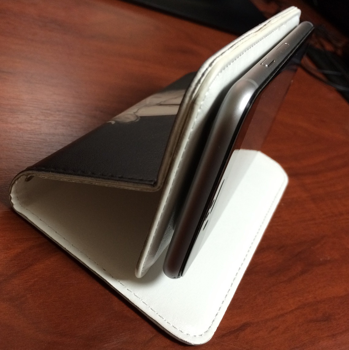 新品 Innocent Grey 朽木冬子 花葬 スマホケース 未開封 送料無料