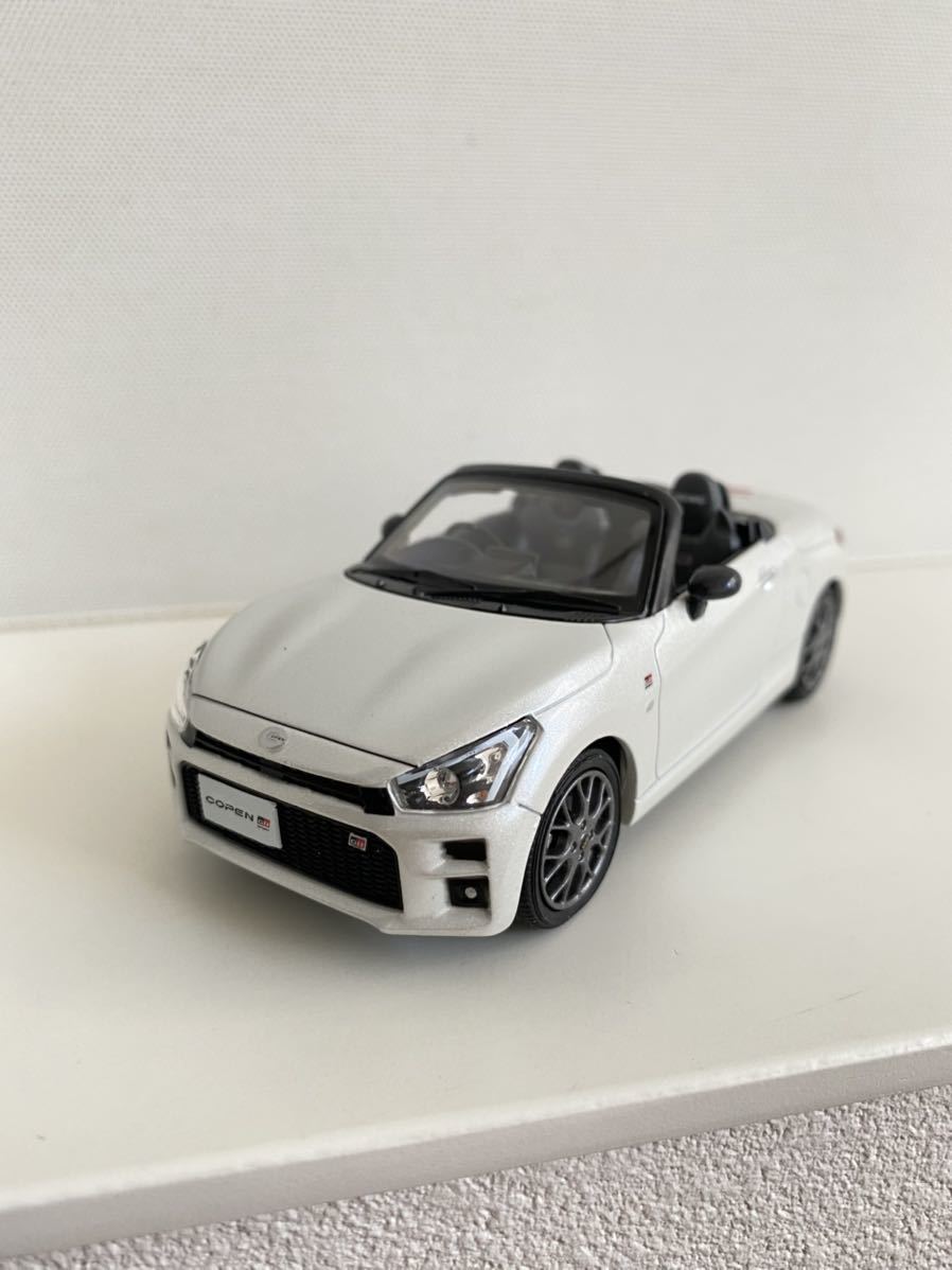 ☆送料込み☆新型 コペン GR SPORT ミニカー トヨタ 1/30 カラー
