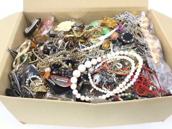リング ネックレス 大量 遺品整理 アクセサリー まとめ売り 生前整理 リング ネックレス 大量 遺品整理 アクセサリー まとめ売り 生前整理
