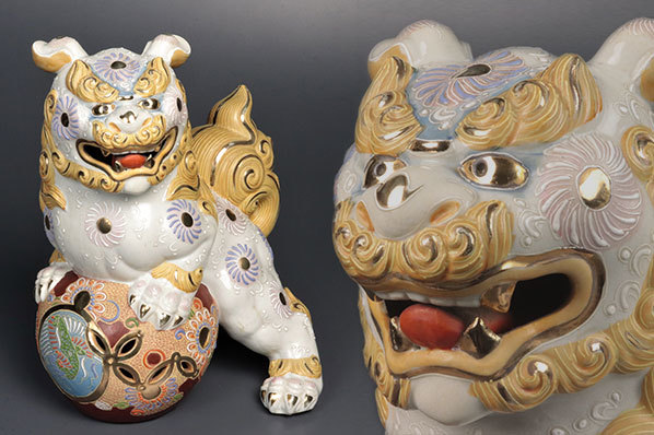 九谷焼 玉乗り獅子 玉獅子 白獅子 狛犬 細密彫刻 金襴手 魔除け 縁起物