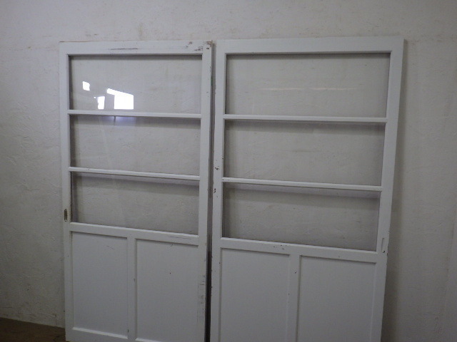 タS897◆(2)【H177cm×W87，5cm】×2枚◆可愛いペンキの古い木製ガラス戸◆建具引き戸学校レトロビンテージアトリエL下