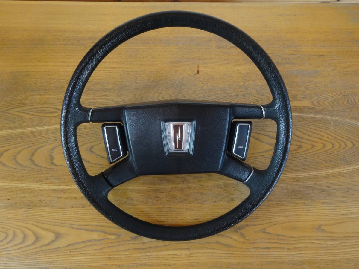 車 日産 純正ステアリング 330 セドリック