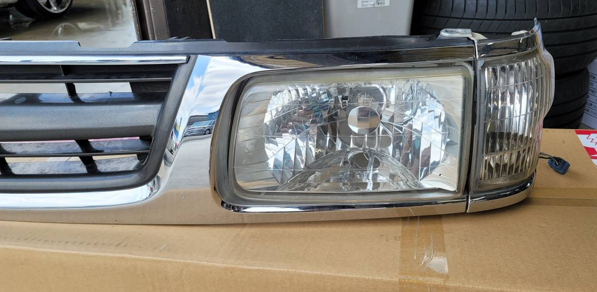 RZN152 ハイラックス ピックアップ ホットカンパニーのグリルライトセット ハイラックススポーツピックアップ ハイラックス - RZN152Hの中古車を