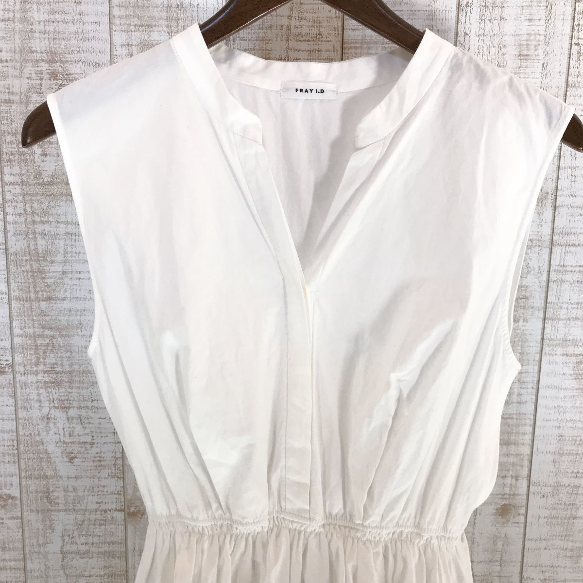美品 / FRAY I.D フレイアイディー / ノースリーブ スキッパー シャツ  