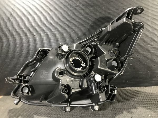 ★送料無料★36H037 ルーミー M900A ハロゲン 右ヘッドライト_5