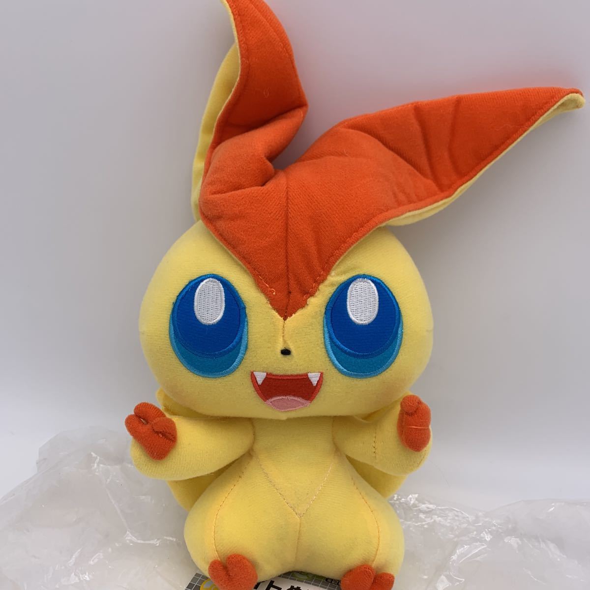 ポケモンセンター ポケモンわくわくゲットくじ11 ホワイト ぬいぐるみ賞 ビクティニ ぬいぐるみ ポケットモンスター 売買されたオークション情報 Yahooの商品情報をアーカイブ公開 オークファン Aucfan Com