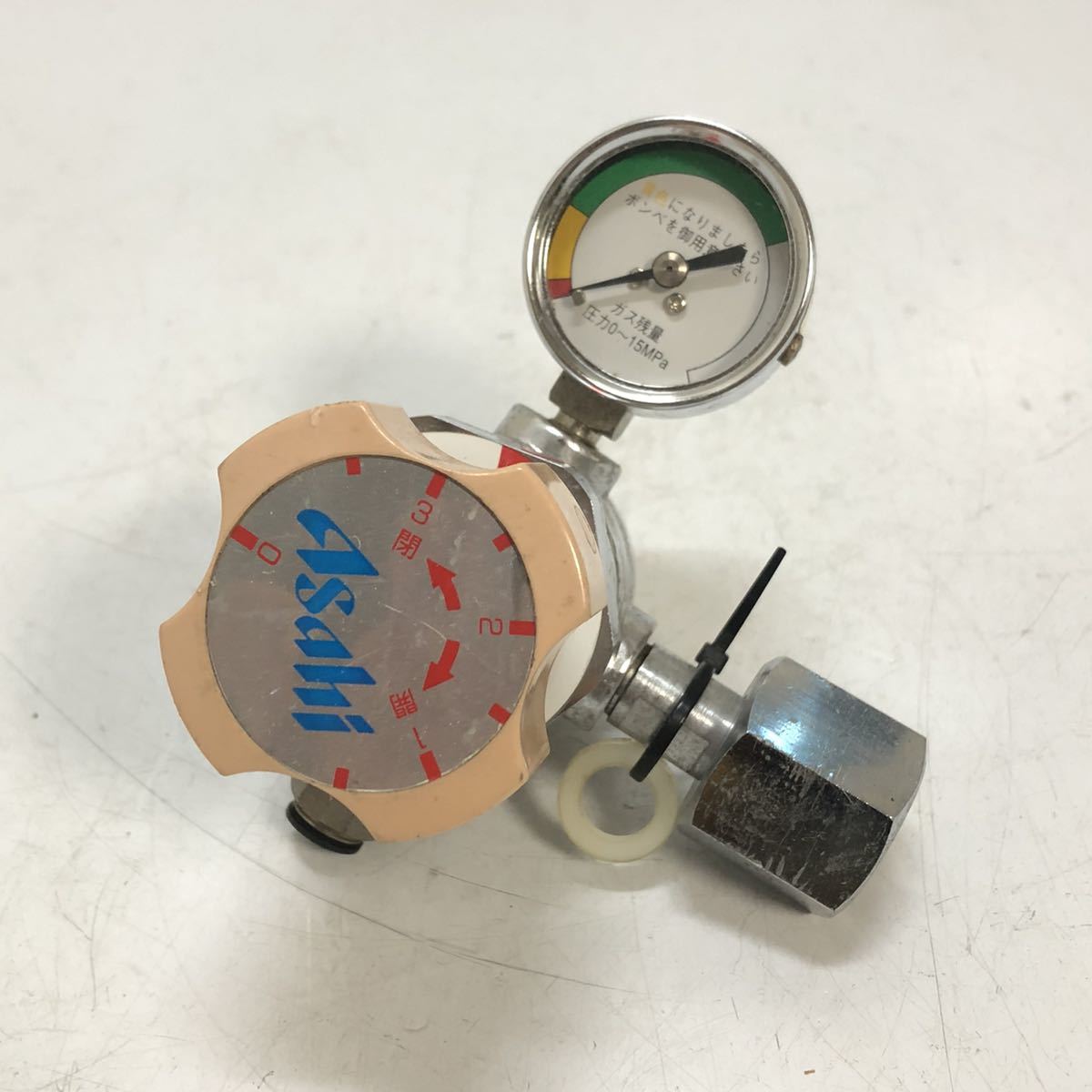 生ビール サーバー ガス 圧