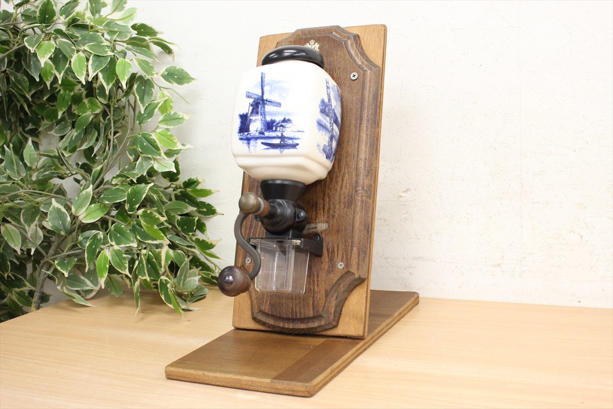 手挽きコーヒーミル 壁掛け式 ドイツ製 壁掛けコーヒーミル 陶器 花柄