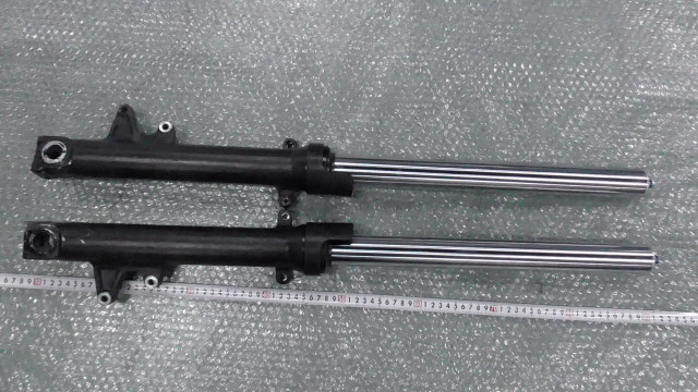 【定番人気，100%新品】 CB400SF NC39 の フロントフォーク インナー 1624331224(フロント)｜売買されたオークション情報、yahooの商品情報をアーカイブ公開 - オークファン ホンダ用
