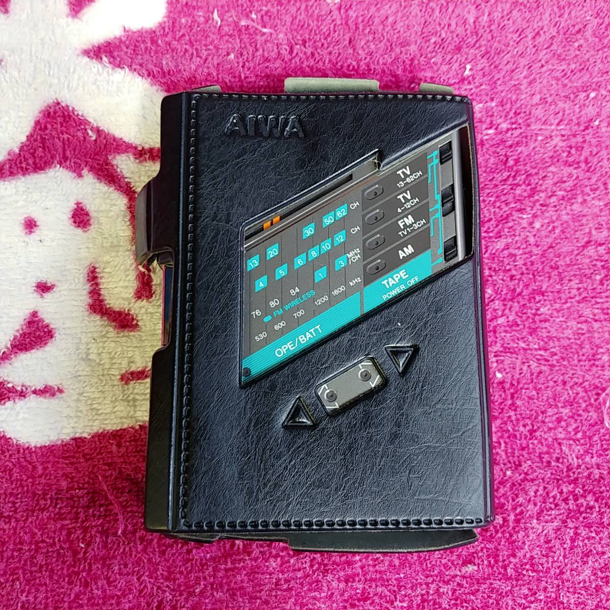 AIWA HS-UV9 CassetteBoy ステレオラジオカセットプレーヤー AIWA HS-UV9 ポータブル カセットプレーヤー カセットボーイ ステレオ