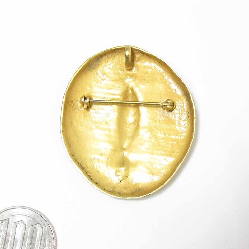 飾り金具　金属工芸　提げ物　古美術品 佐藤忠良 ペンダントトップ ブローチ - Yahoo!オークション 魚ブローチ