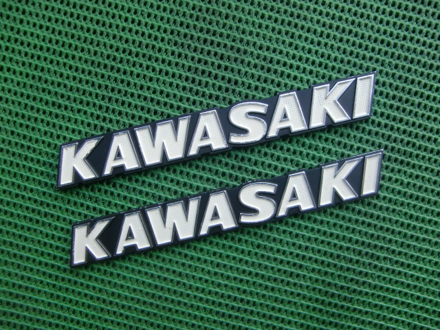 カワサキ 貴重 タンクエンブレム 2枚セット KAWASAKI 検/Z400FX Z550FX 